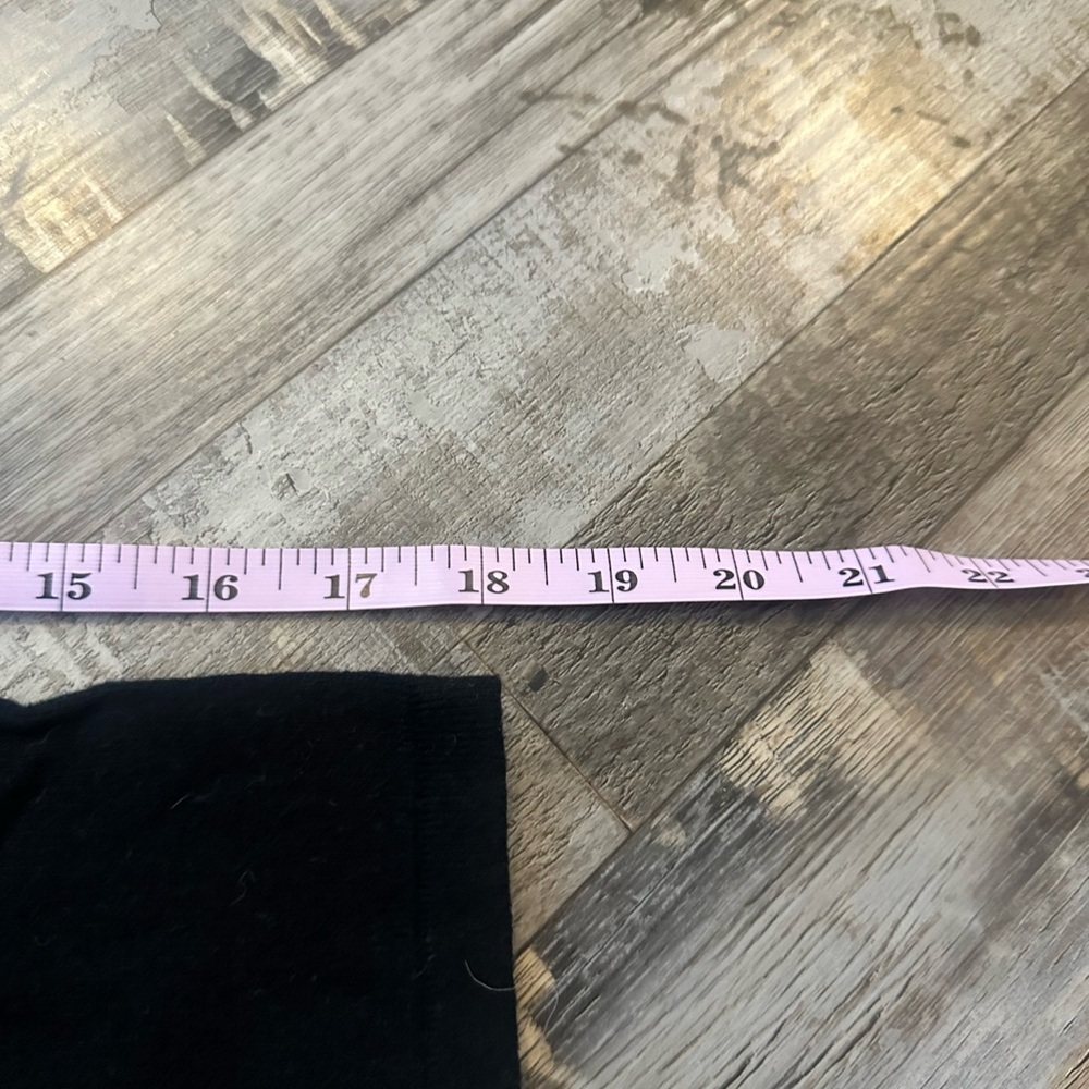 Michael Kors Black V-Neck Bedazzled Rhinestone Neck Sweater Size M NWT - Picture 4 of 4